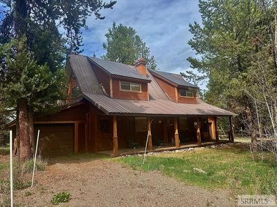 3505 Rocky Ln