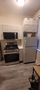 60 Queensberry St APT 2