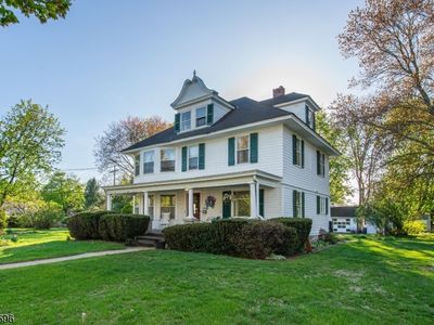 35 Eyland Ave