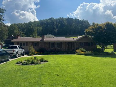 Property at 748 Lakeside Dr, Jackson, KY