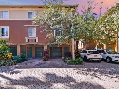 2945 NE 185th St APT 1407