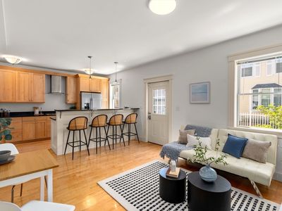 11 Vandine St #1