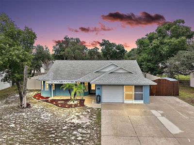 606 CRICKET HOLLOW LANE