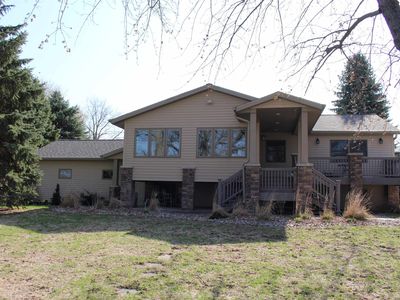 84 Lake Shore Dr