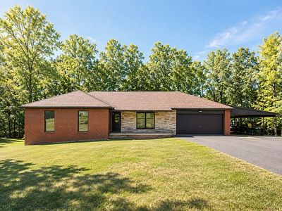 216 Hillcrest Dr