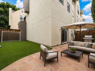 939 Colorado St Unit 22