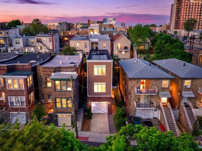 627 Gregory Ave