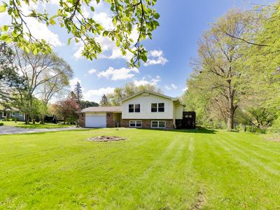Property at 9505 Elm Ln, Crystal Lake, IL