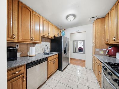 15 Park Avenue #204B