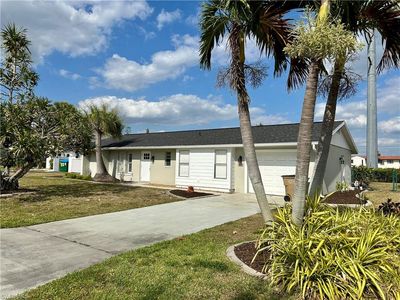 4709 SW Santa Barbara Pl