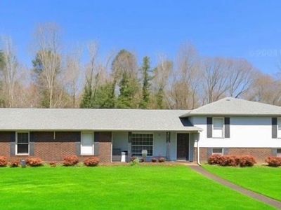 1905 Valley Creek Rd