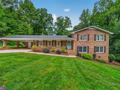 106 Saint James Ct