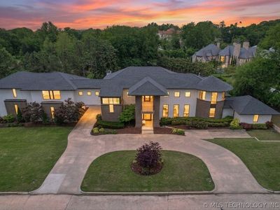 2668 Terwilleger Blvd