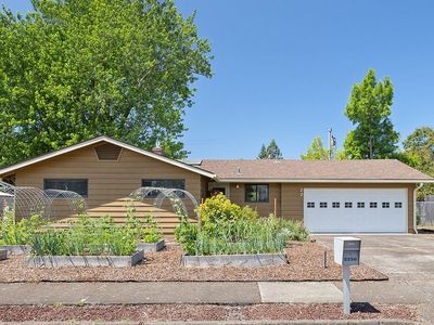 2250 NW Highland Dr