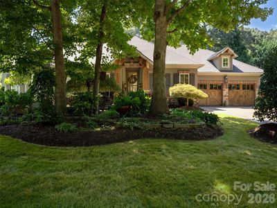 54 Mountain Dr