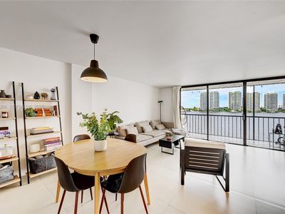 17500 N Bay Rd #S405