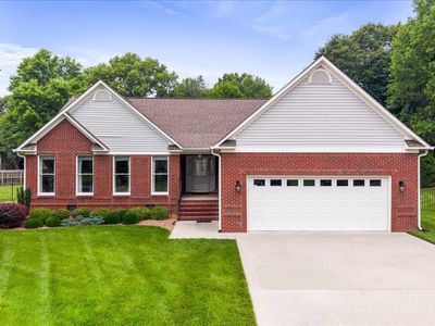121 Park Creek Dr NW