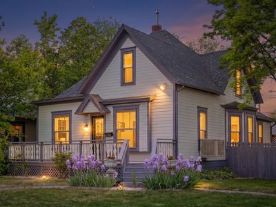 1303 Main St