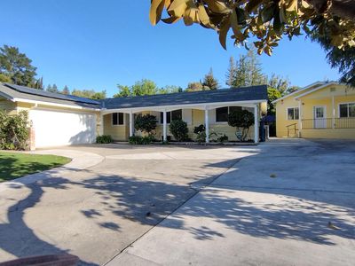 102 Kelobra Ct
