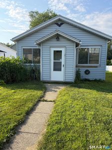 48 Elk Avenue