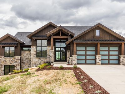 655 N Haystack Dr