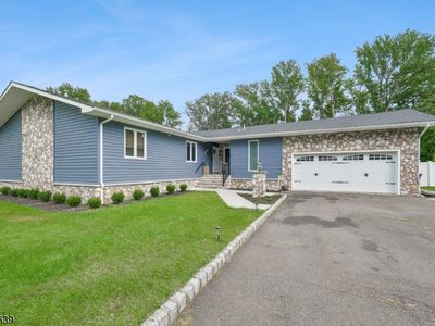 41 Carlos Dr
