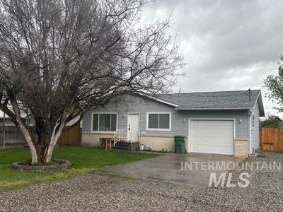 273 S West Ave