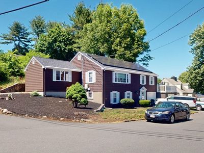 11 Lansing Rd