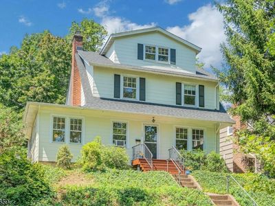148 Essex Ave