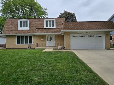 18W193 Holly Ave