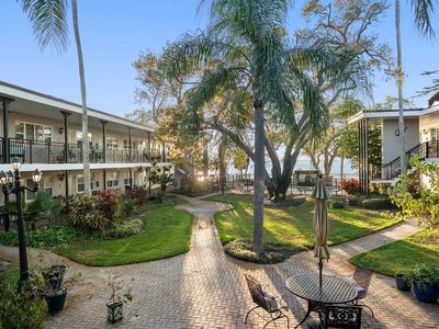 1101 Victoria Dr Unit 7
