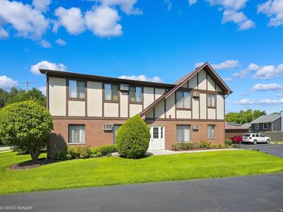 4580 W 131st St APT 2S