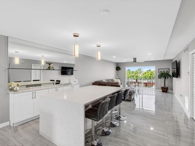777 Jeffery Street #302