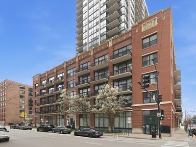 210 S Desplaines St APT 1210