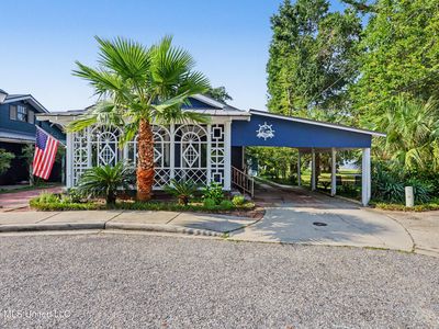 963 Schwan Ct