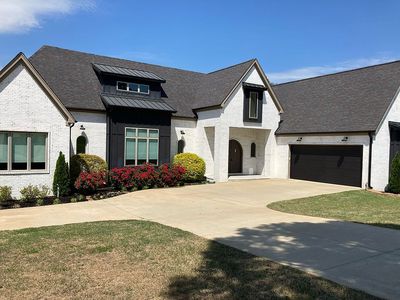 5 E Chateau Estate Dr