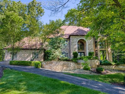 2425 Darren Dr