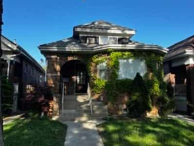 5809 S Spaulding Ave