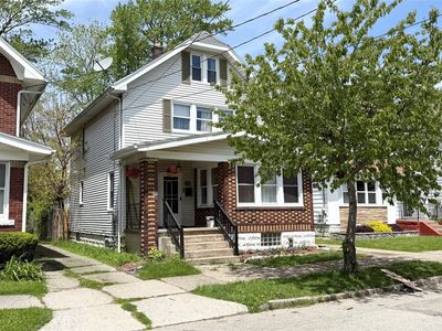 140 E 31st St
