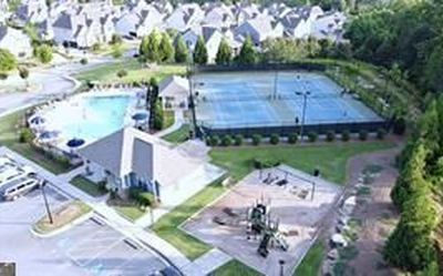 Property at 6927 Conifer Ct, Flowery Branch, GA