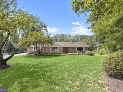 1 Whisperwood Ct