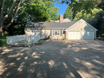 1743 Calkins Rd