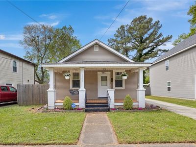 1555 Fleetwood Ave