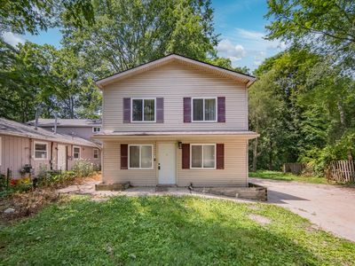 2472 Hawks Rd