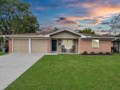 531 Edgebrook Dr