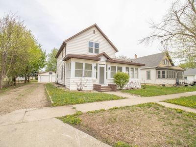 Property at 1715 15th St, Rock Valley, IA
