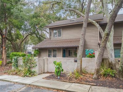 101 Barkentine Ct