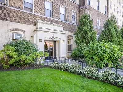 472 Gramatan Avenue #CC4