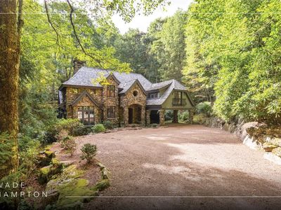 951 Cherokee Trace