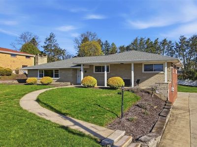 211 Pinecrest Dr